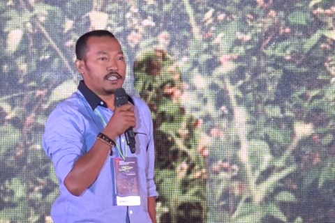 Embedded thumbnail for Presentasi Praktik Cerdas: Kampung Ekologi Penjaga Tidore 